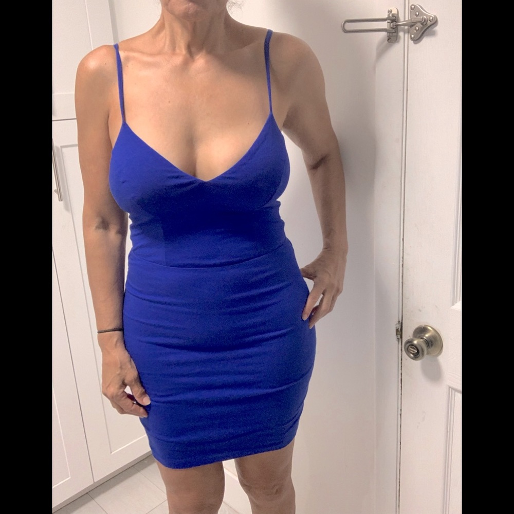Guess Super Sexy stretchy dress. New without Tag.